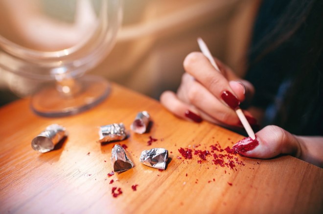 how to get gel nail polish off